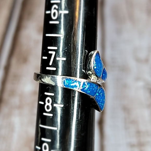 Women's Ring Size 7.5 - Picture 4 of 4